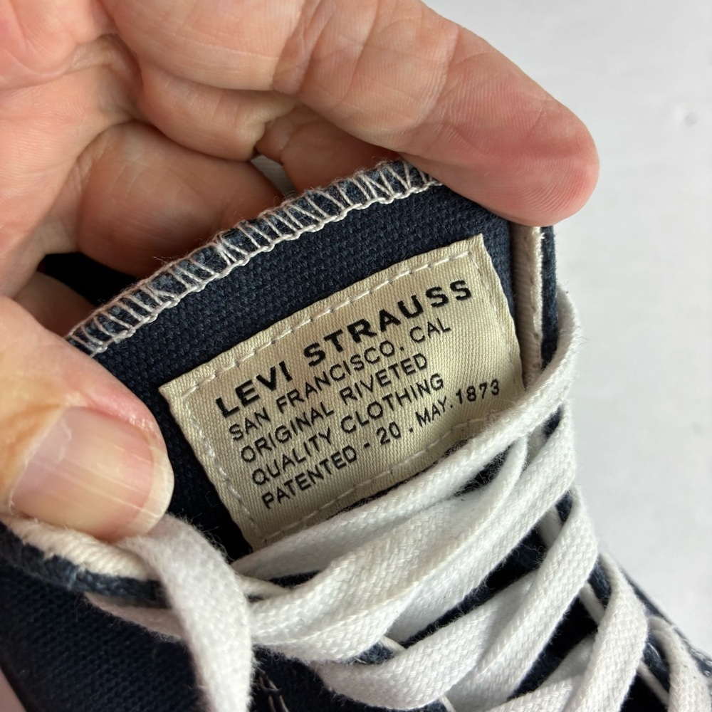 Levi’s Anika-C Navy Blue Low Top Sneakers NWOT - Picture 6 of 7